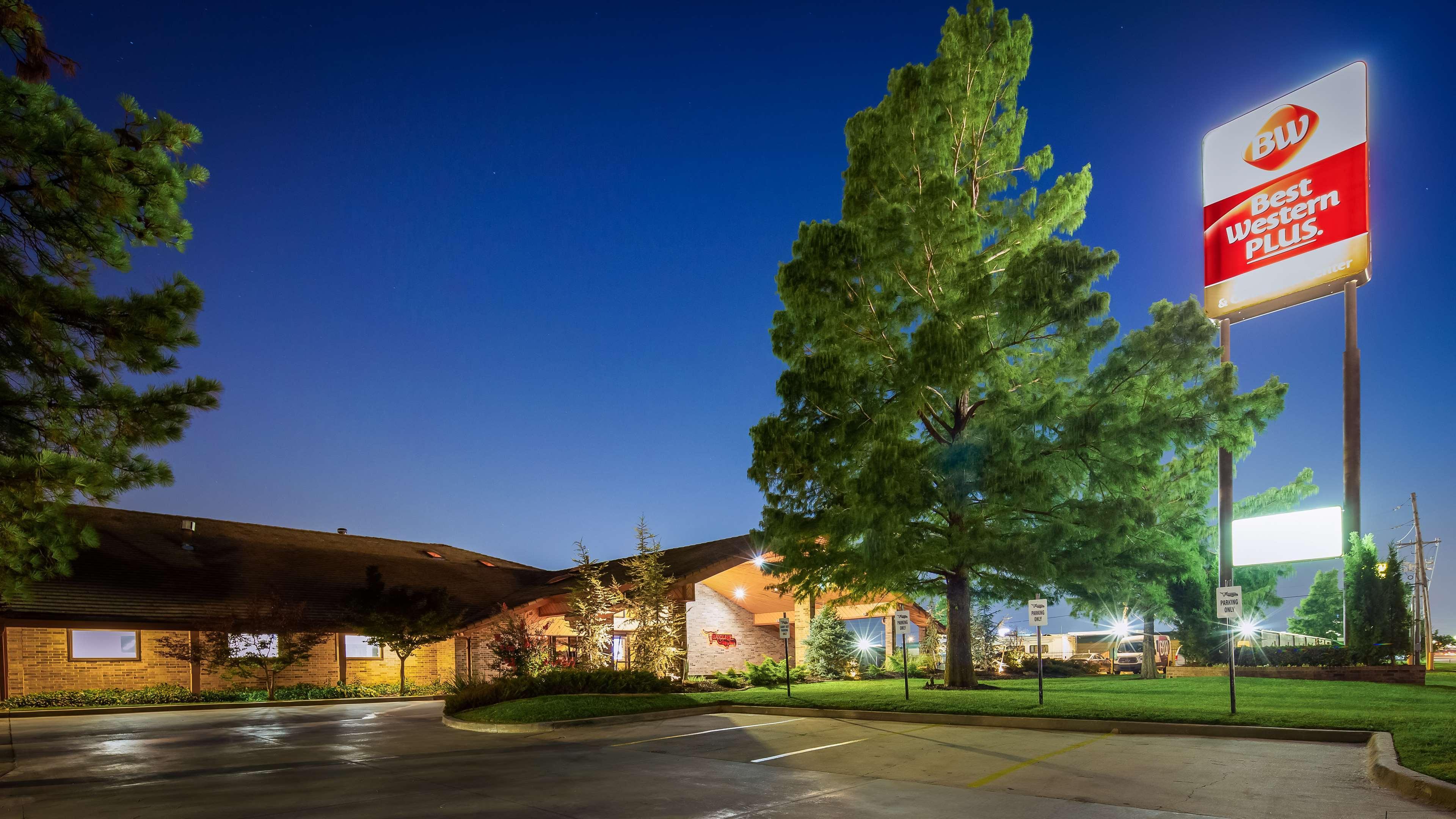 Best Western Plus Saddleback Inn And Conference Center Oklahoma City Buitenkant foto